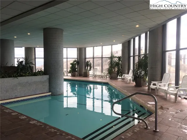 $279,900 | 303 Sugar Top Drive, Unit 2811, Sugar Mountain, NC 28604