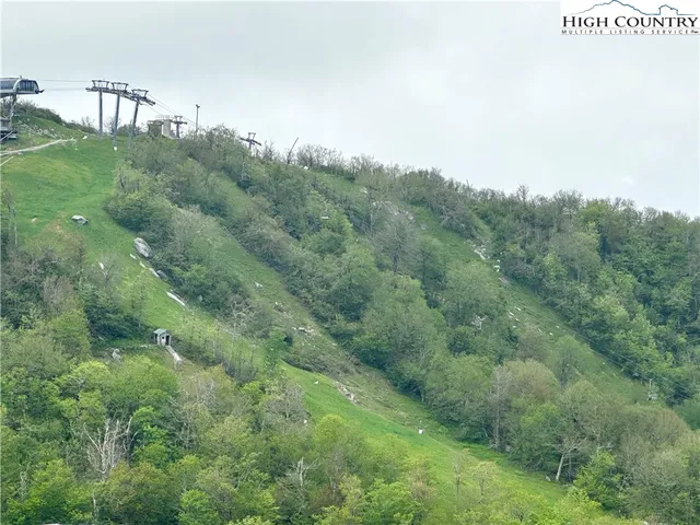 $279,900 | 303 Sugar Top Drive, Unit 2811, Sugar Mountain, NC 28604