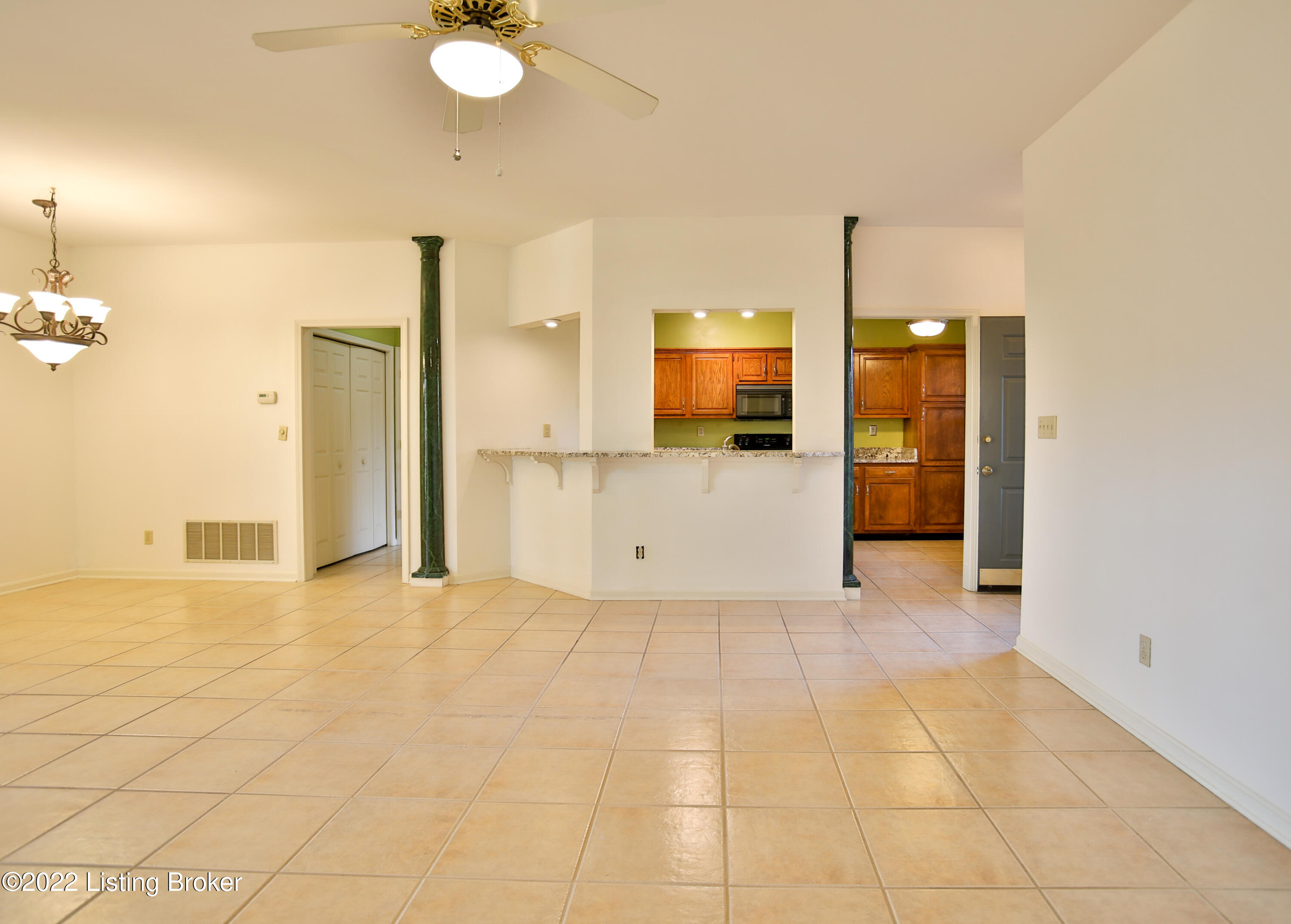 6905 Ridge Run Circle Prospect, KY 40059 - Photo 7 of 39 6905 Ridge Run-09