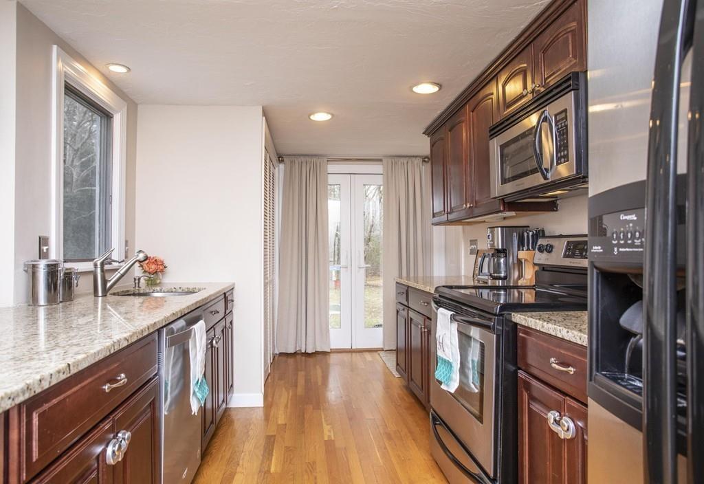 13 Spring Street Hanover, MA 02339 - Photo 6 of 22 Gallery Image 6