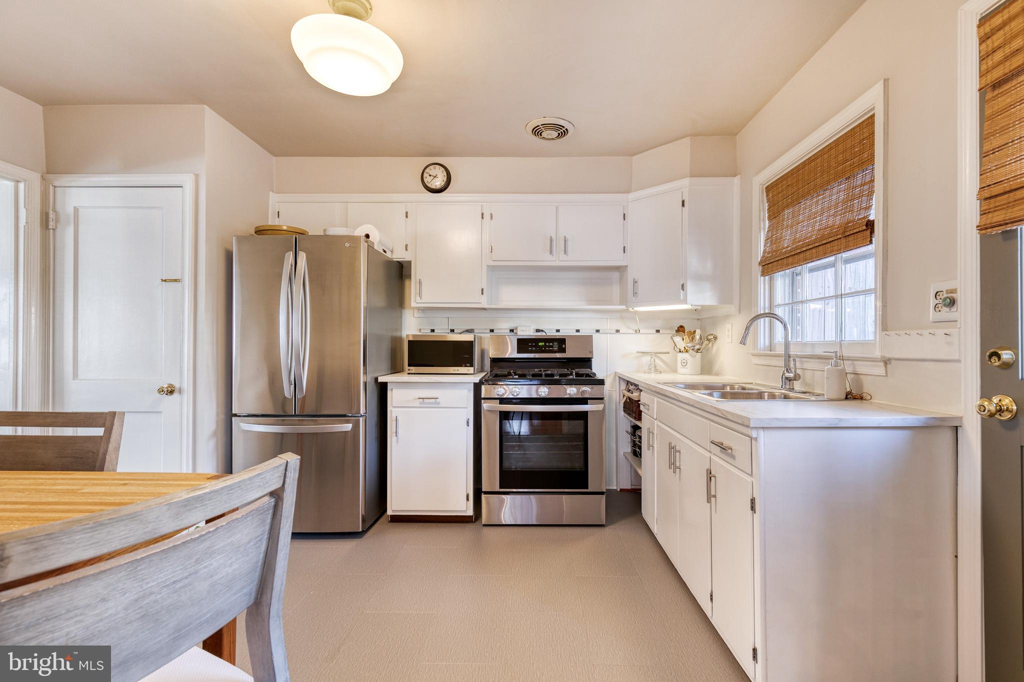 8134 Glen Gary Road Towson, MD 21286 - Photo 13 of 31