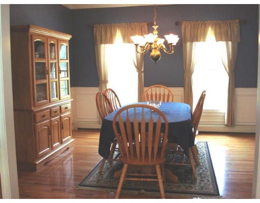 33 Meadowbrook Road Franklin, MA 02038 - Photo 8 of 16 Gallery Image 8
