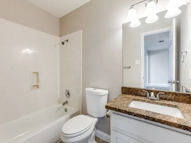 $1,975 | 3005 Crownover Street, Austin, TX 78725