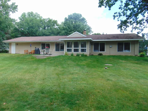 $480,000 | 1240 Highway 35, Hudson, WI 54016