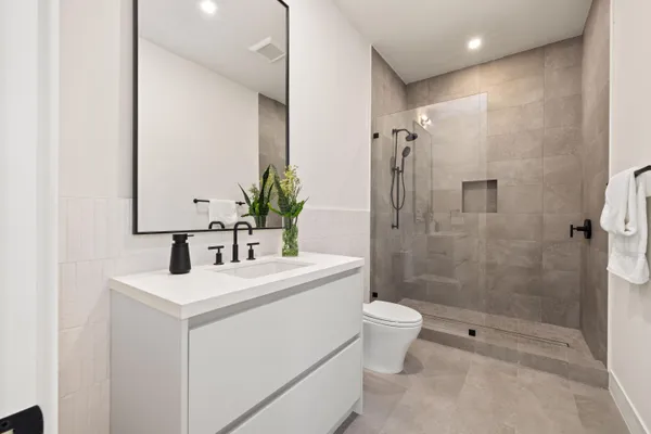 $2,995,000 | 723 Lake Avenue North, Delray Beach, FL 33483