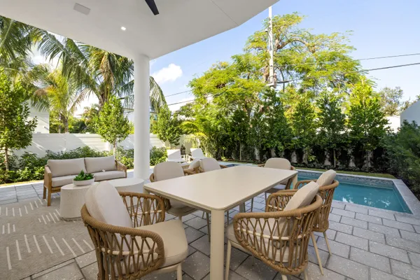 $2,995,000 | 723 Lake Avenue North, Delray Beach, FL 33483