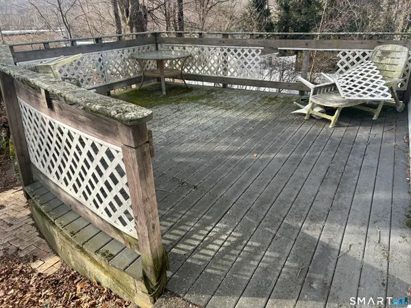 $299,000 | 25 Joseph Road, Naugatuck, CT 06770