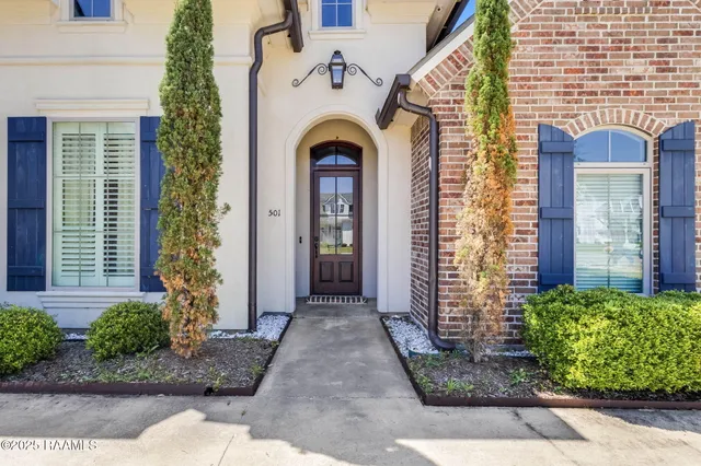 $573,500 | 501 Bronze Palm Way, Youngsville, LA 70592