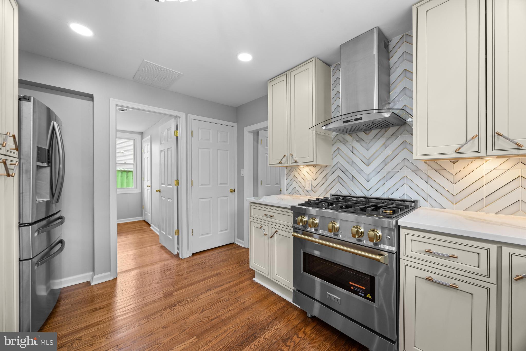 102 Nelson Road Pikesville, MD 21208 - Photo 10 of 57