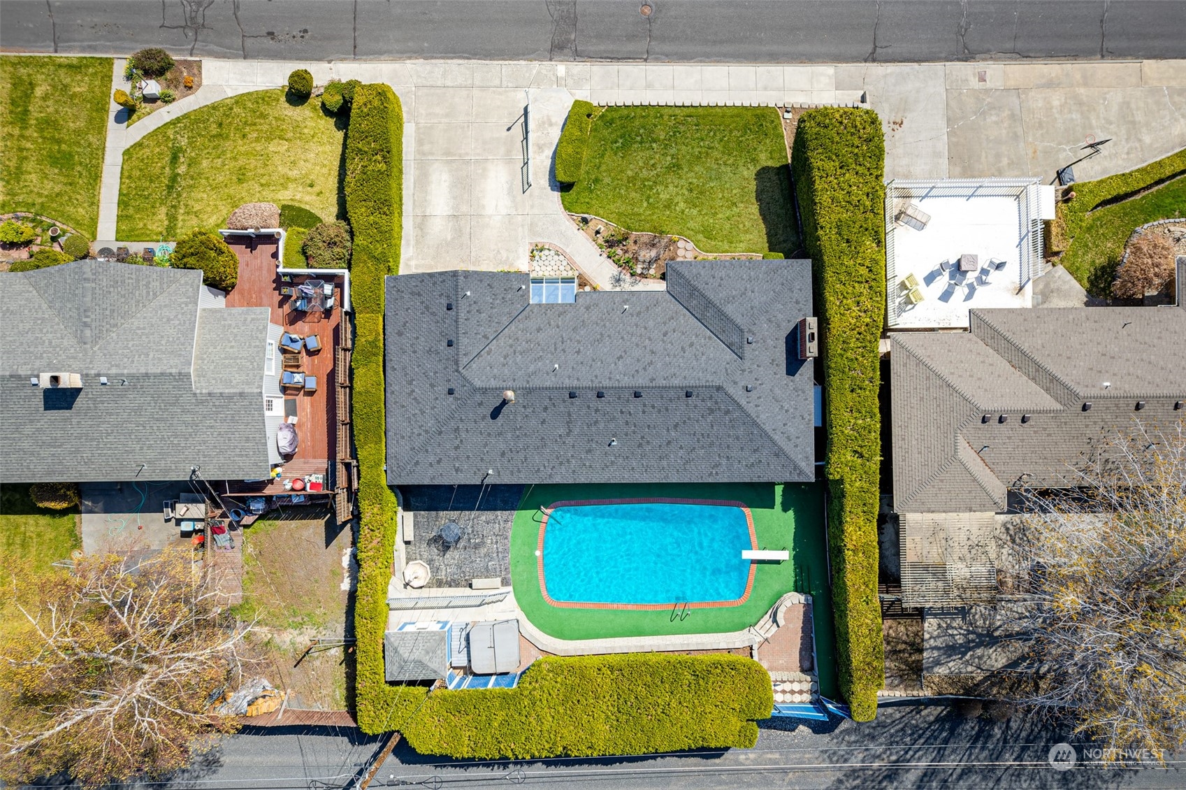 451 Statter Road Ephrata, WA 98823 - Photo 21 of 23 an aerial view of a house with a swimming pool