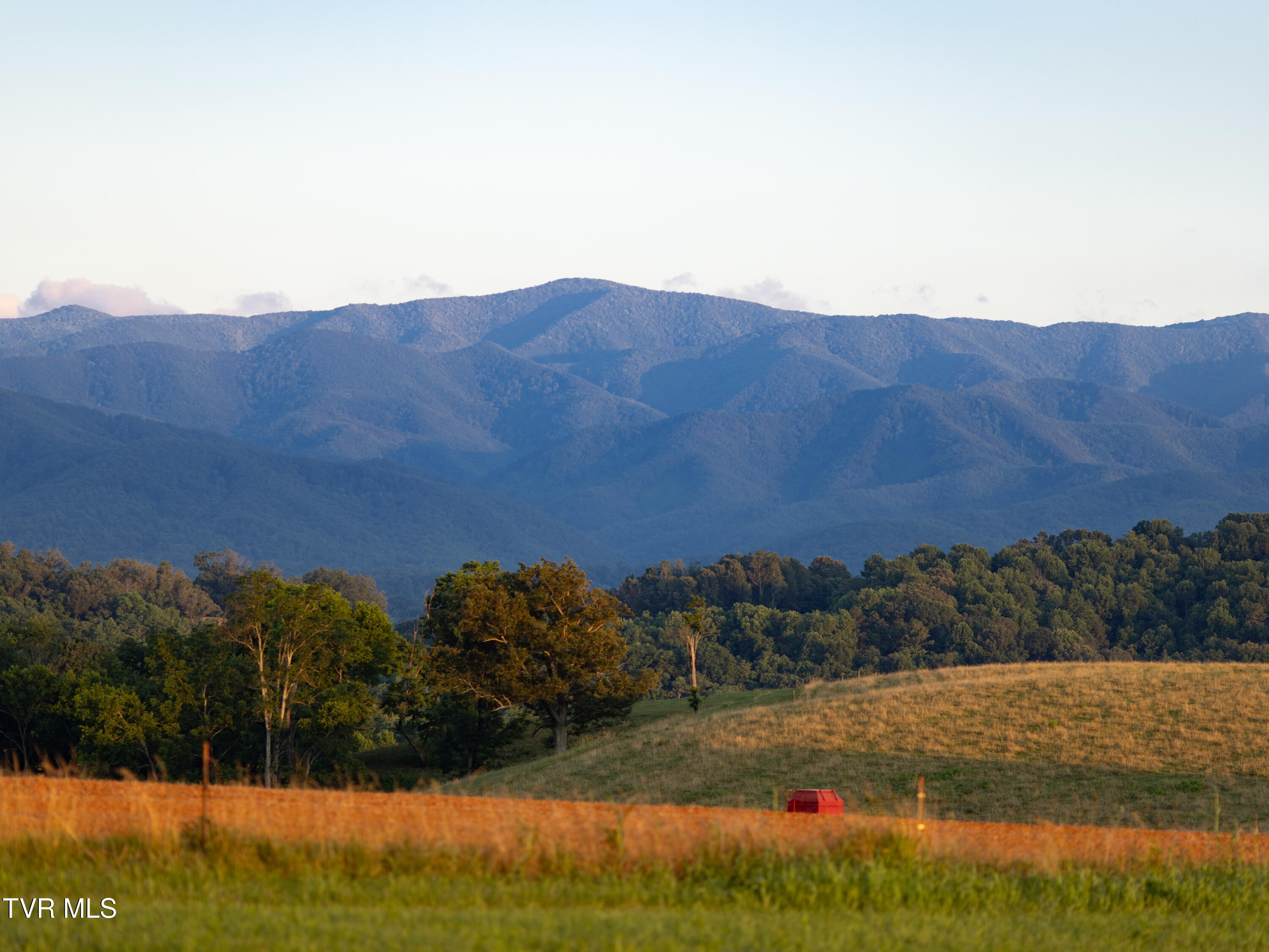 130 Berryhill Road Limestone, TN 37681 - Photo 5 of 78 2G4A0201