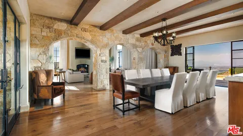 $21,000,000 | 340 Kanan Dume Road, Malibu, CA 90265