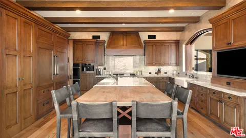 $21,000,000 | 340 Kanan Dume Road, Malibu, CA 90265