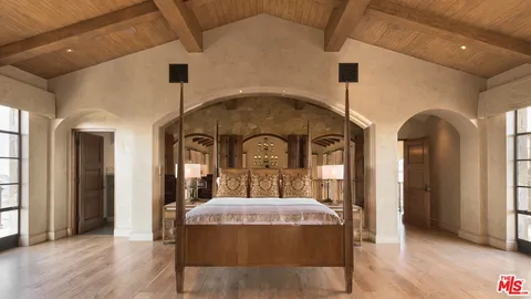 $21,000,000 | 340 Kanan Dume Road, Malibu, CA 90265