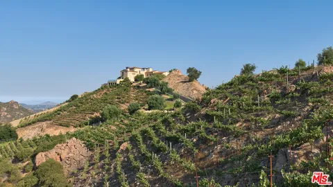 $21,000,000 | 340 Kanan Dume Road, Malibu, CA 90265