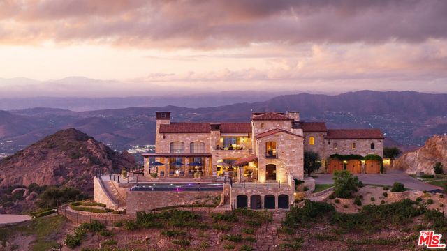 $21,000,000 | 340 Kanan Dume Road, Malibu, CA 90265