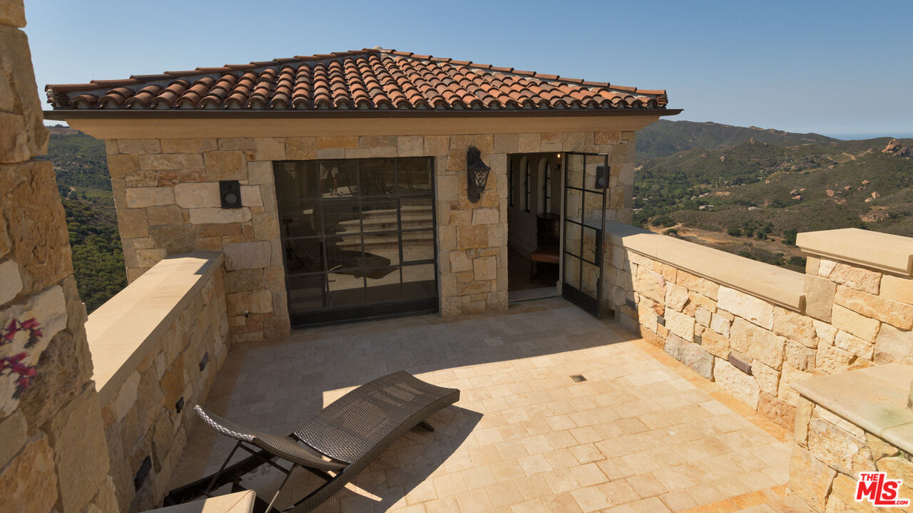 340 Kanan Dume Road Malibu, CA 90265 - Photo 41 of 57