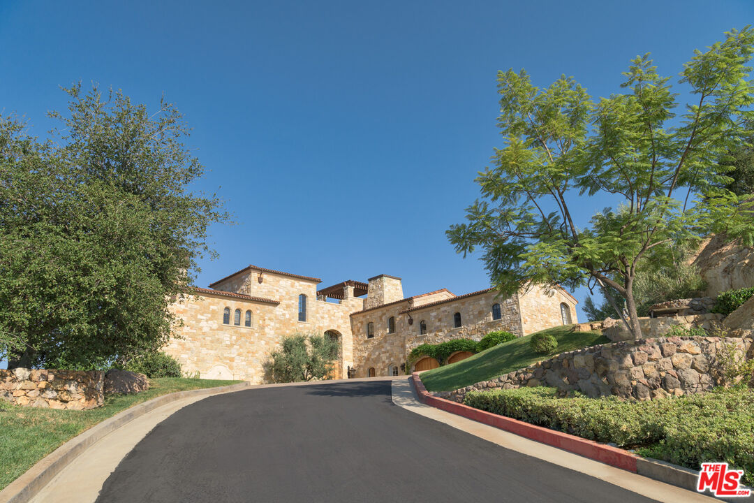 340 Kanan Dume Road Malibu, CA 90265 - Photo 43 of 57