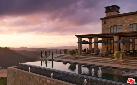 $21,000,000 | 340 Kanan Dume Road, Malibu, CA 90265