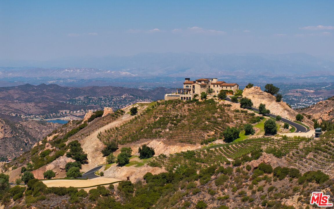 340 Kanan Dume Road Malibu, CA 90265 - Photo 5 of 57