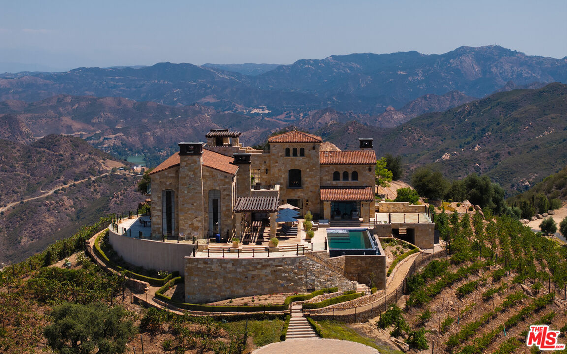 340 Kanan Dume Road Malibu, CA 90265 - Photo 6 of 57