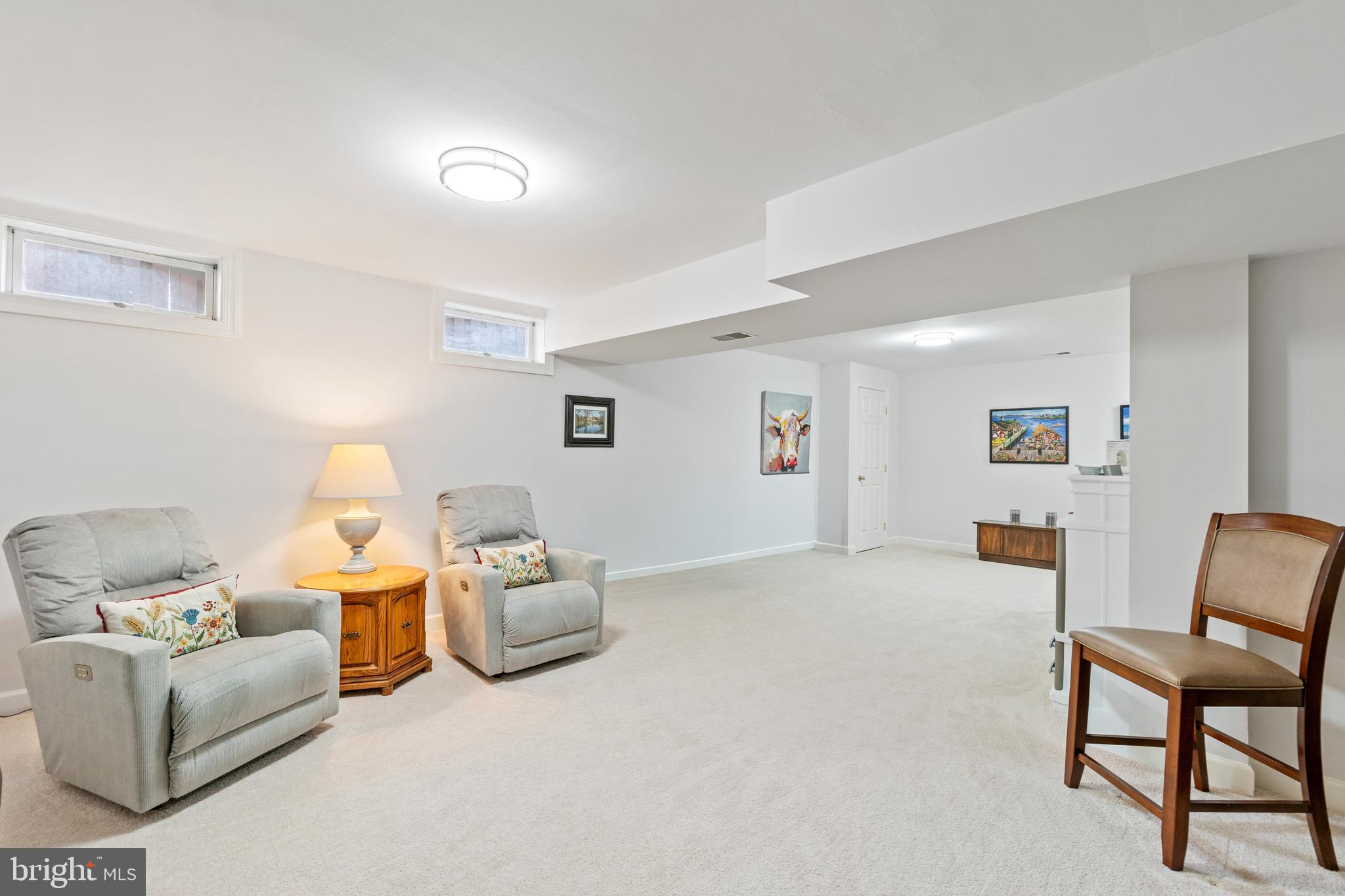 2803 Shadowridge Drive Olney, MD 20832 - Photo 40 of 55 a living room with furniture