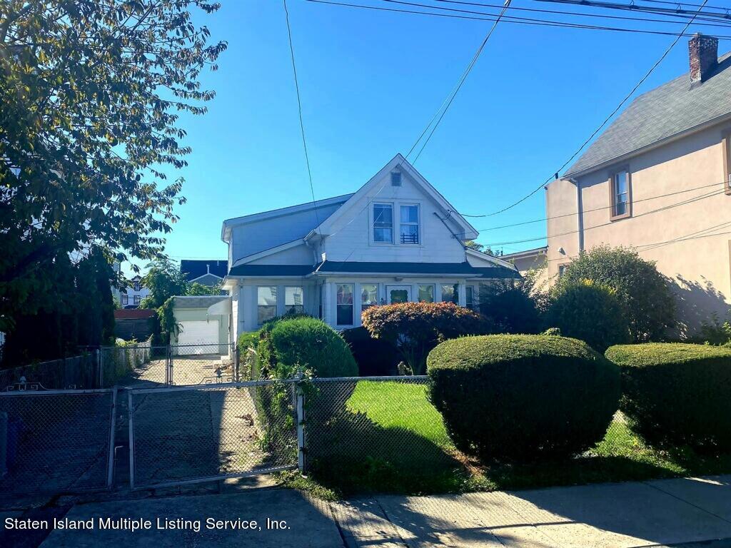 40 Roe Street Staten Island, NY 10310 - Photo 1 of 3 exterior