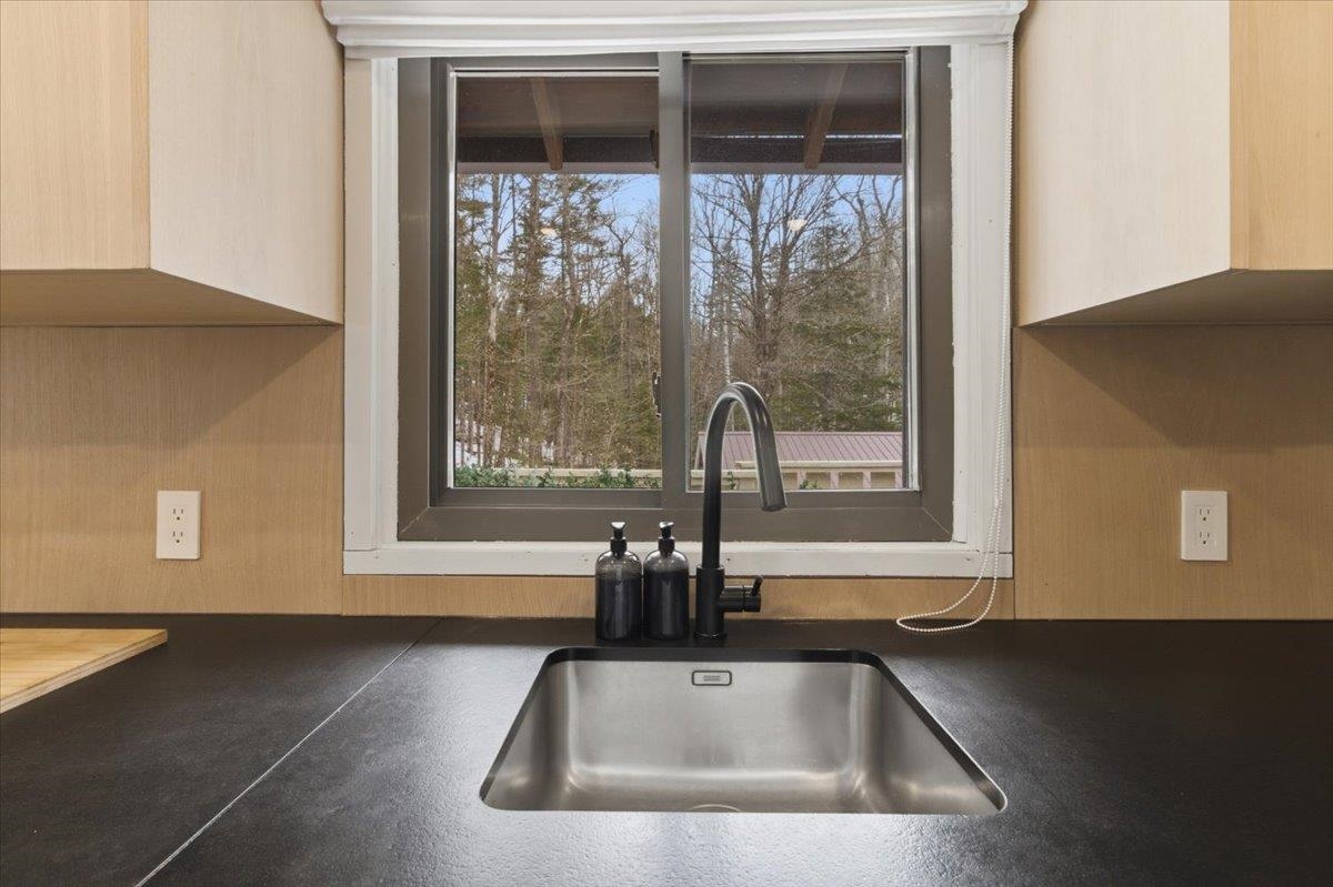 41-43 Cranberry Hill Road Winhall, VT 05340 - Photo 13 of 58