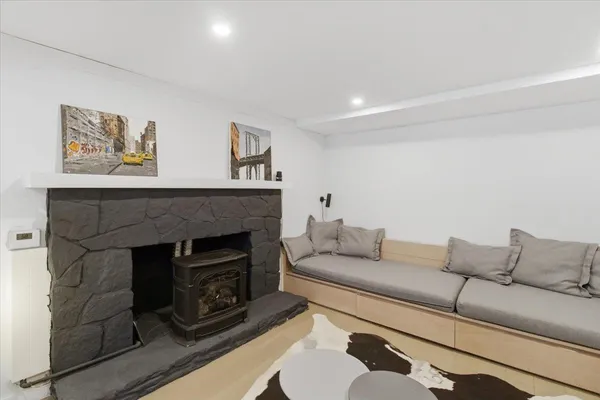 $979,000 | 41-43 Cranberry Hill Road, Winhall, VT 05340