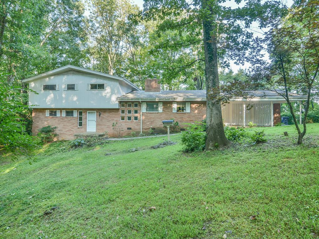 4413 Chickasaw Road Kingsport, TN 37664 - Photo 1 of 36 Photo 1