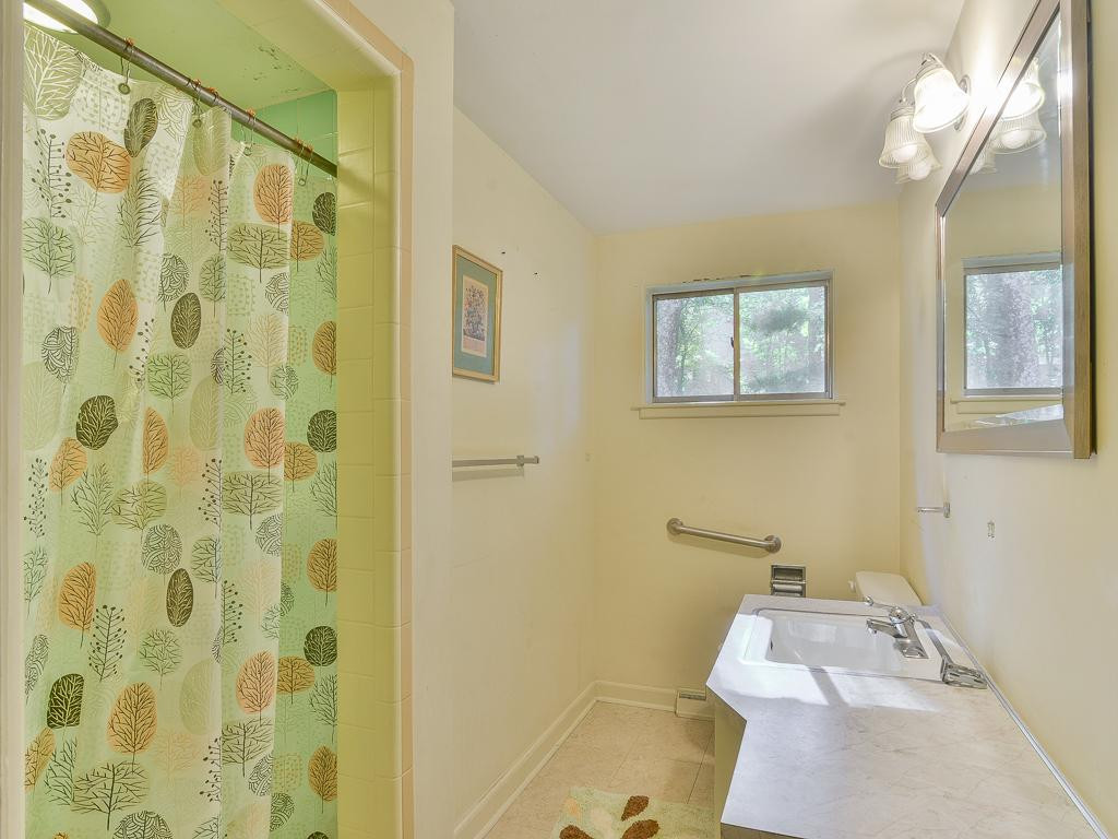 4413 Chickasaw Road Kingsport, TN 37664 - Photo 23 of 36 Photo 23