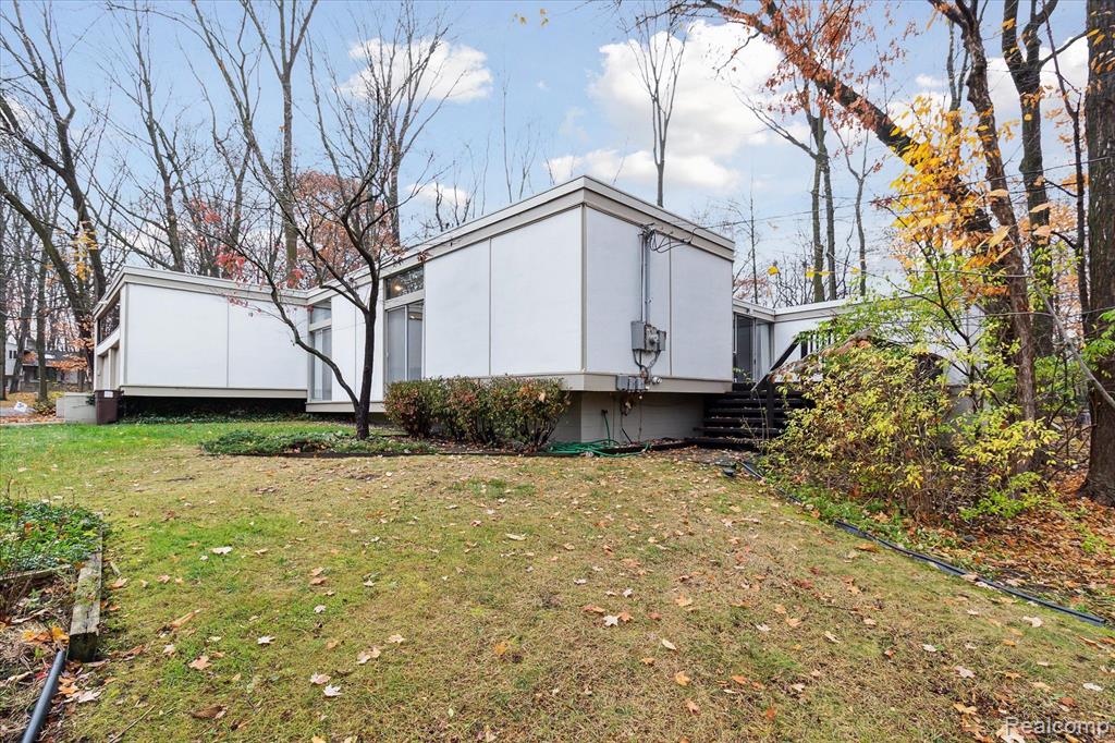 29252 Summerwood Road Farmington Hills, MI 48334 - Photo 42 of 51