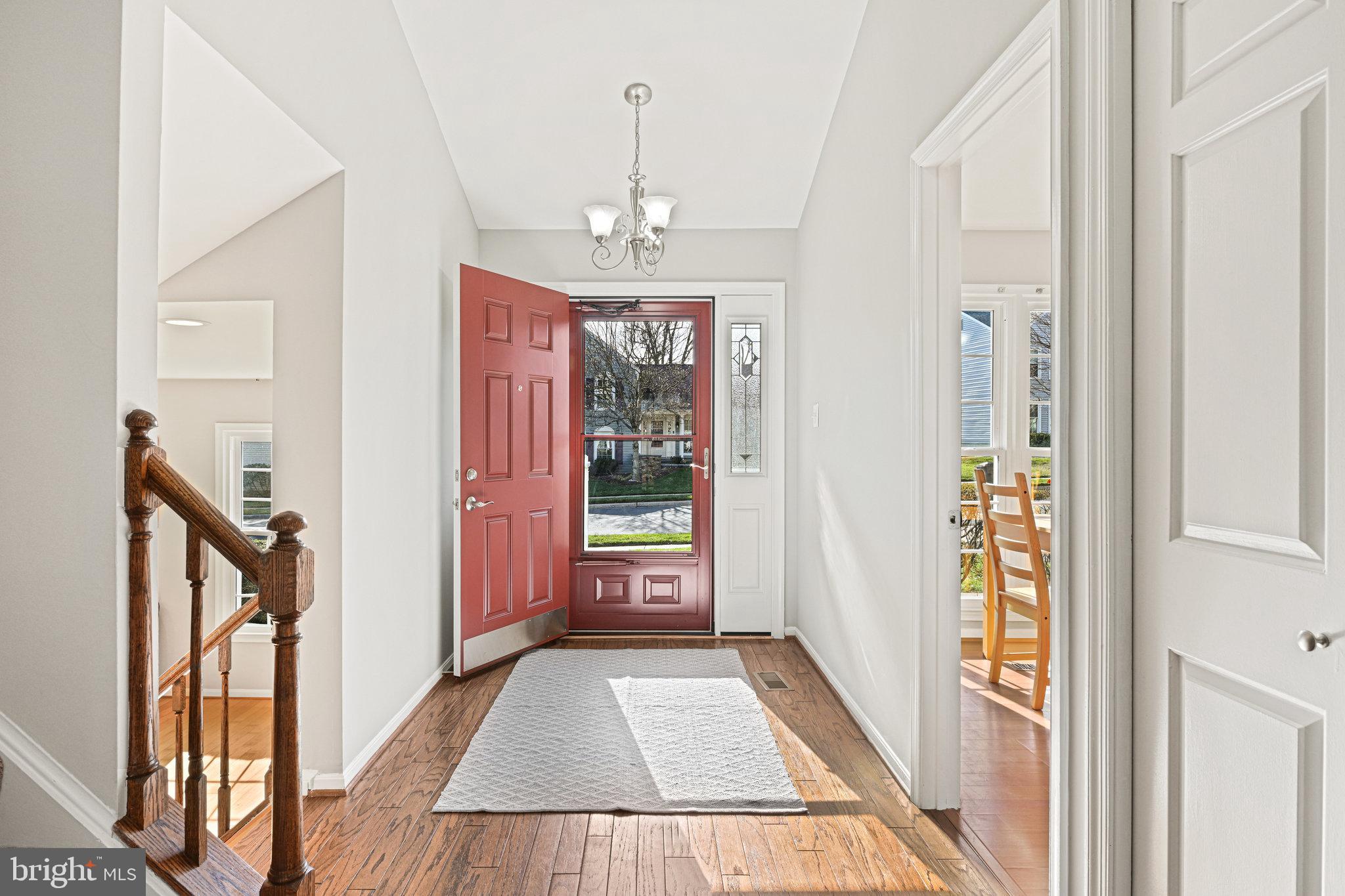 13386 Point Rider Lane Herndon, VA 20171 - Photo 4 of 40 Gallery Image 4
