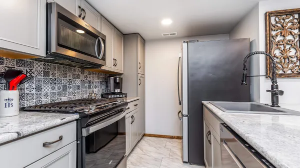 $299,900 | 63 Oak Glen Drive, Galena, IL 61036