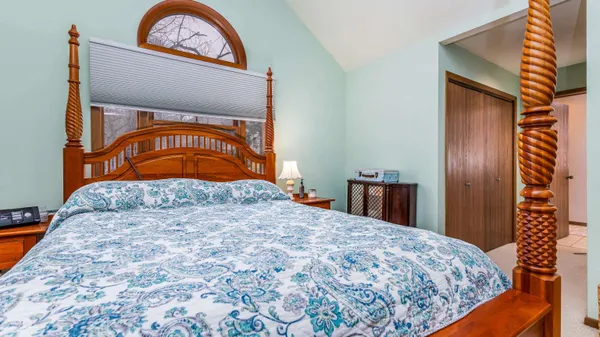 $299,900 | 63 Oak Glen Drive, Galena, IL 61036