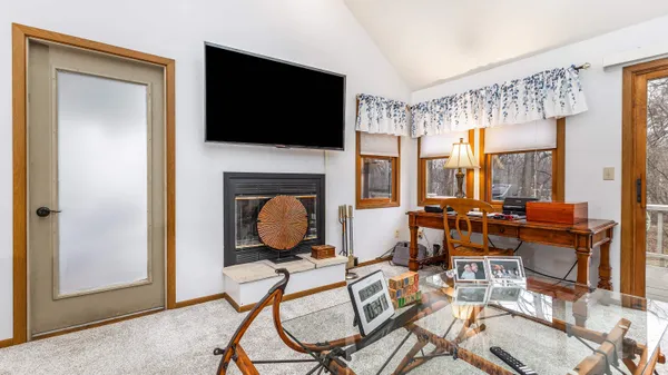 $299,900 | 63 Oak Glen Drive, Galena, IL 61036