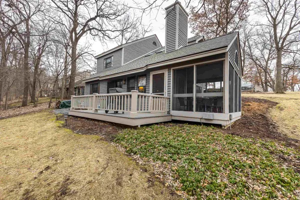 $299,900 | 63 Oak Glen Drive, Galena, IL 61036