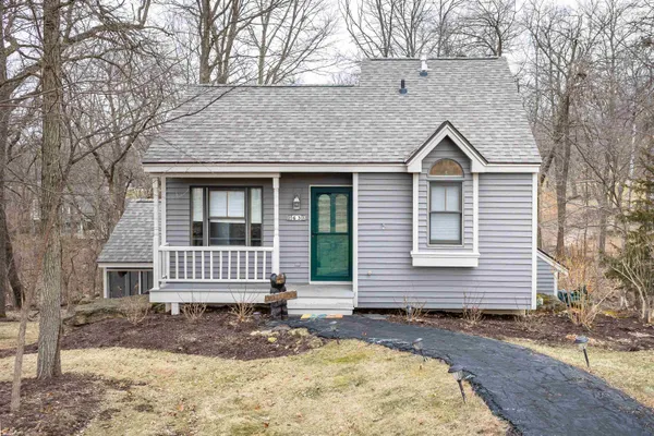 $299,900 | 63 Oak Glen Drive, Galena, IL 61036