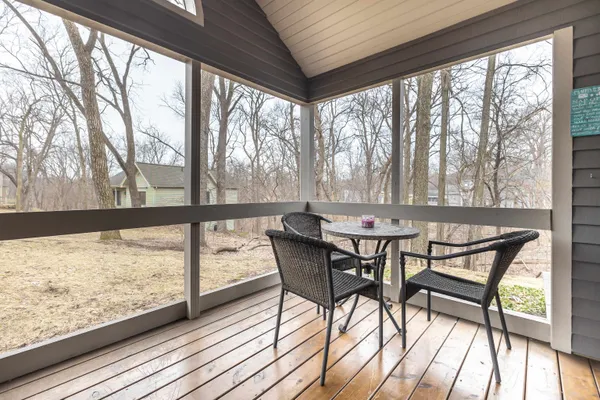 $299,900 | 63 Oak Glen Drive, Galena, IL 61036