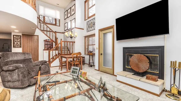 $299,900 | 63 Oak Glen Drive, Galena, IL 61036