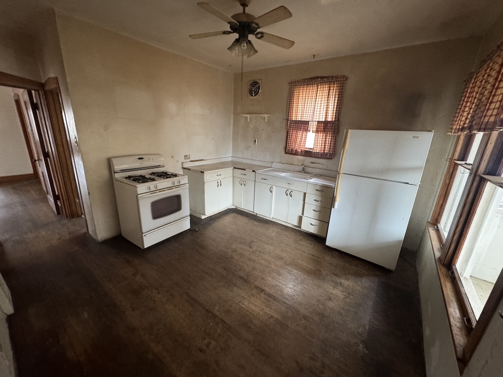 Undisclosed Address Chicago, IL 60641 - Photo 5 of 15