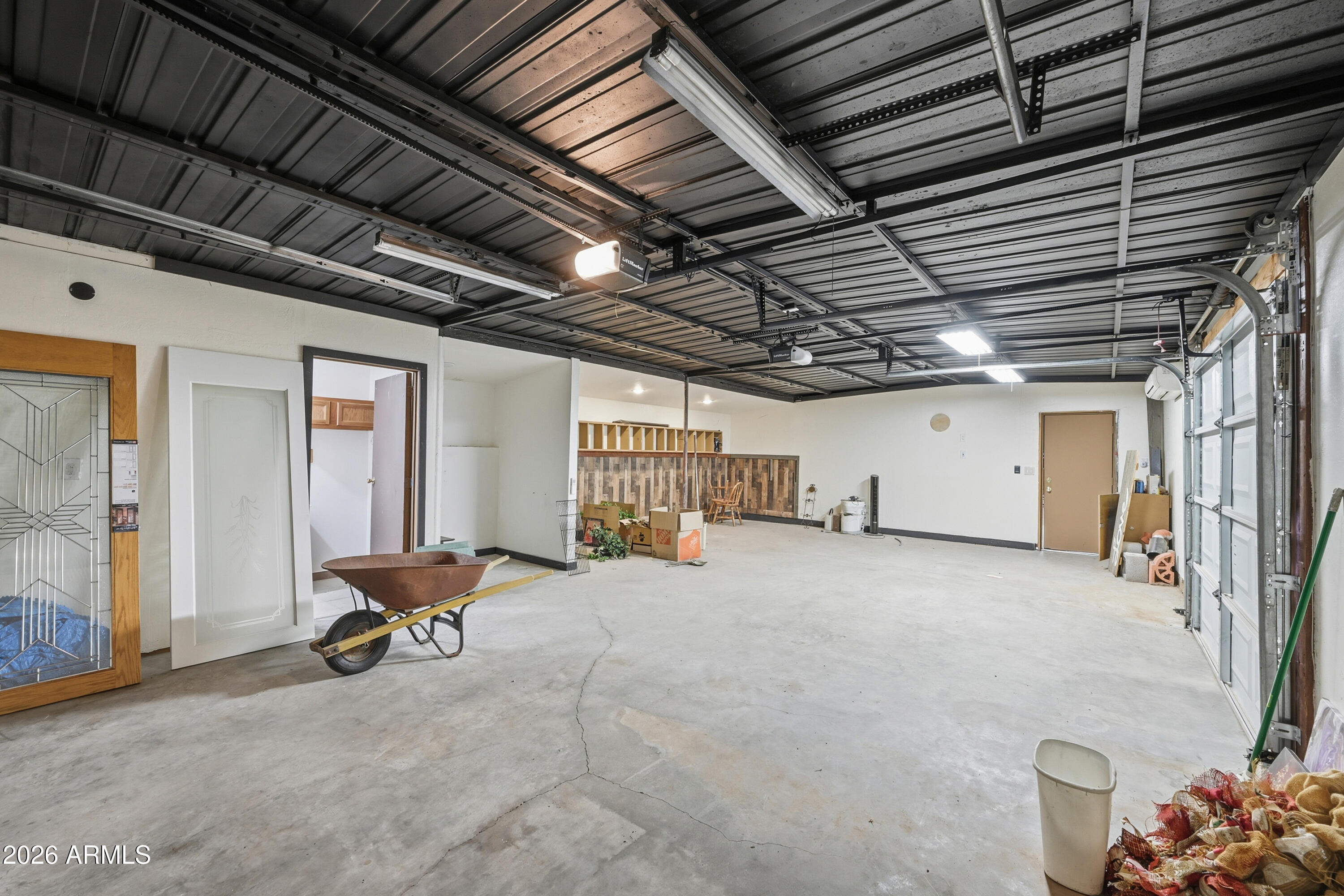 318 South Goldfield Road Apache Junction, AZ 85119 - Photo 47 of 56 workshop interior