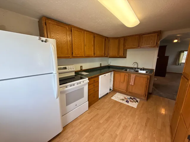 $143,900 | 1711 15th Avenue North, Moorhead, MN 56560