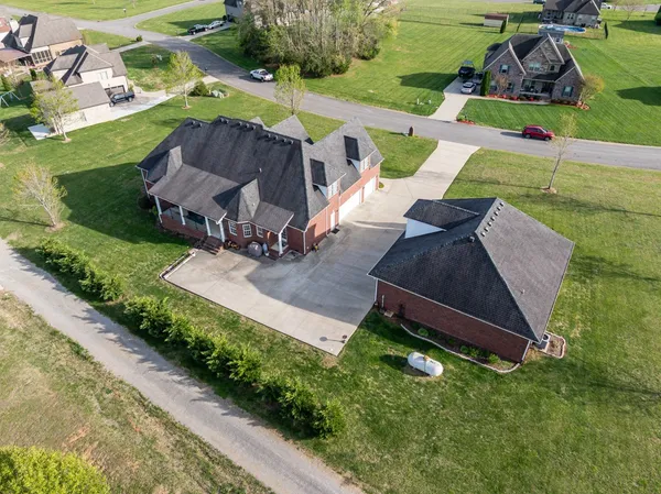 $825,000 | 2237 Richard Garrett Drive, Christiana, TN 37037