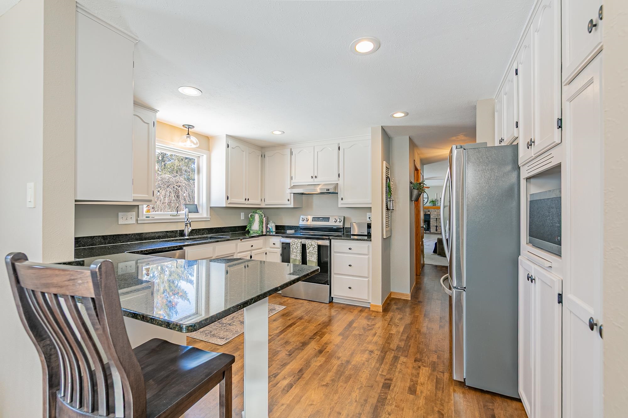 N9639 Crystal Court Appleton, WI 54915 - Photo 7 of 52