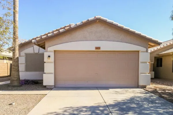 $2,070 | 3879 South Conestoga Road, Apache Junction, AZ 85119