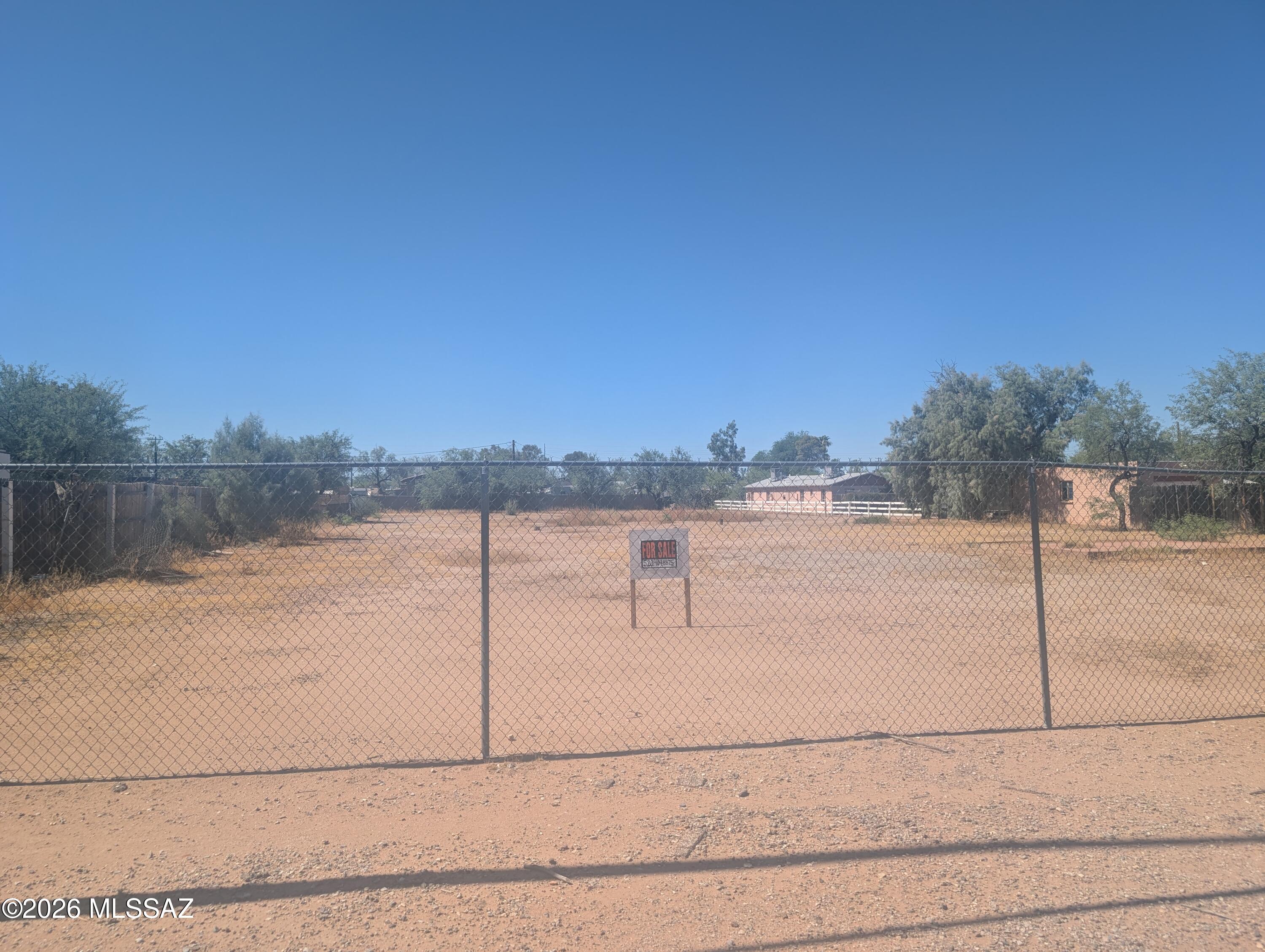 438 East Mohave Road Tucson, AZ 85705 - Photo 4 of 10 PXL_20260630_164245970