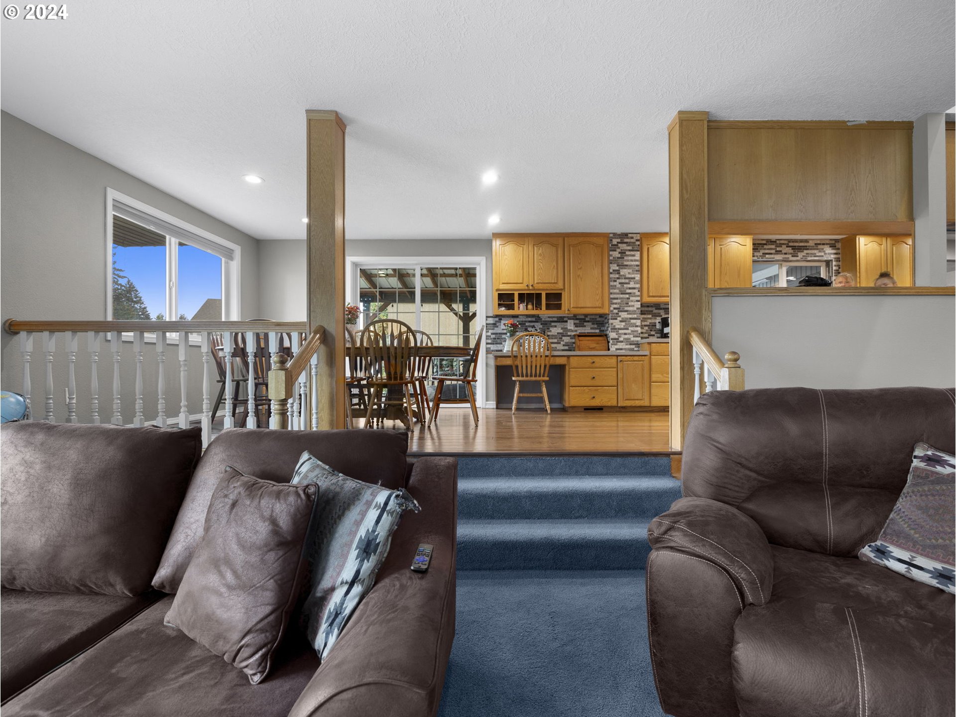 30252 Southeast Bluff Road Gresham, OR 97080 - Photo 11 of 43 Family Room