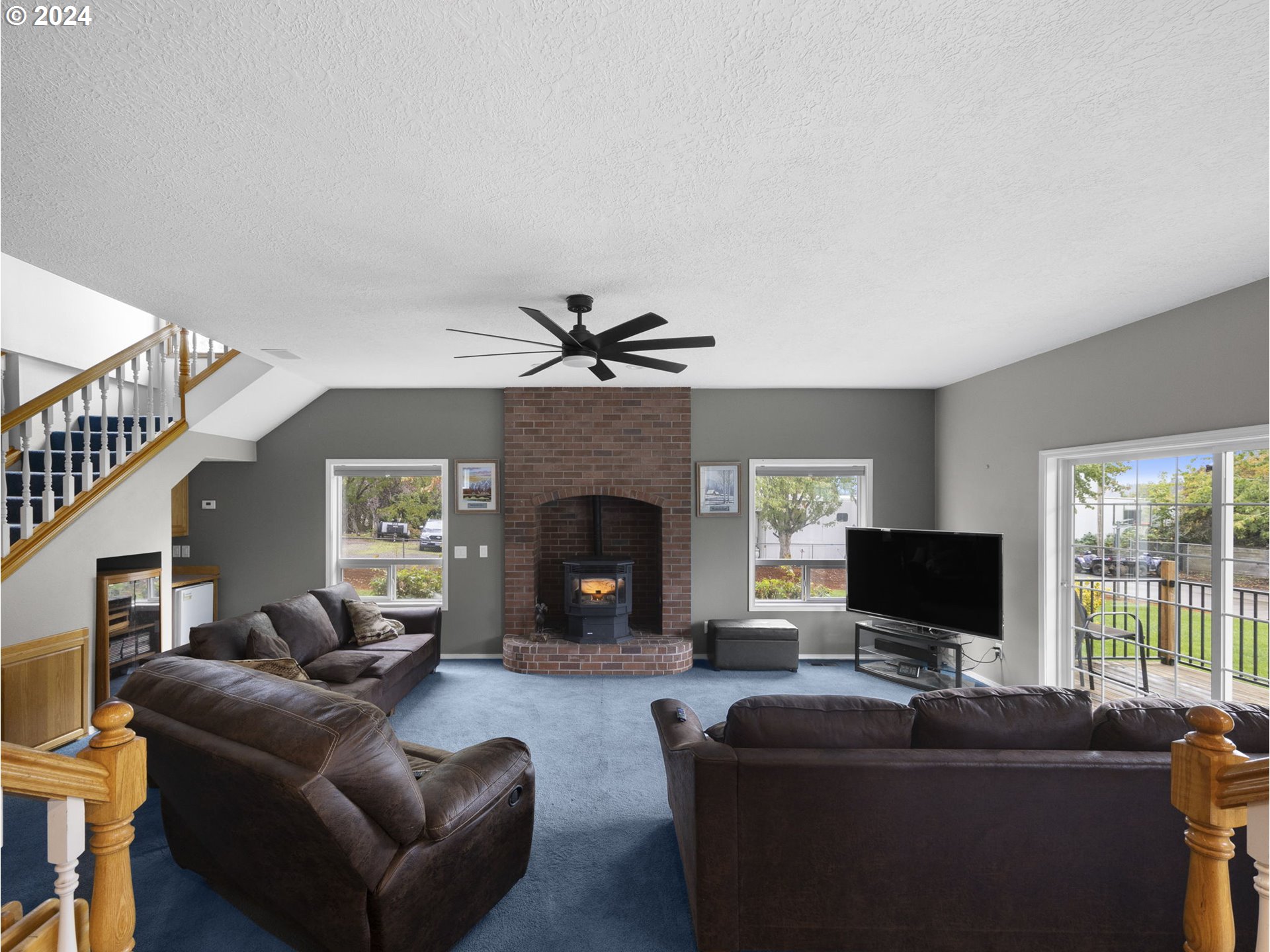 30252 Southeast Bluff Road Gresham, OR 97080 - Photo 12 of 43 Family Room