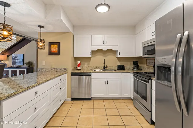 $749,950 | 1634 Spruce Drive, Sevierville, TN 37876